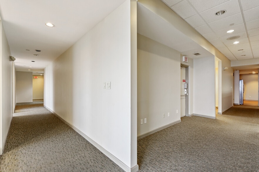 More Photos Of 1301 Grandview Ave, Pittsburgh Office For Sale