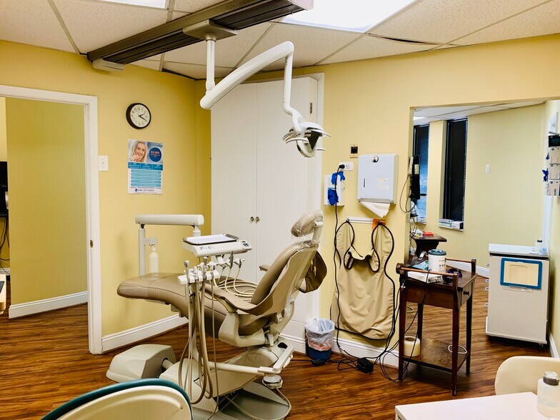 More Photos Of 112 Falcon Dr, Fredericksburg Medical For Lease