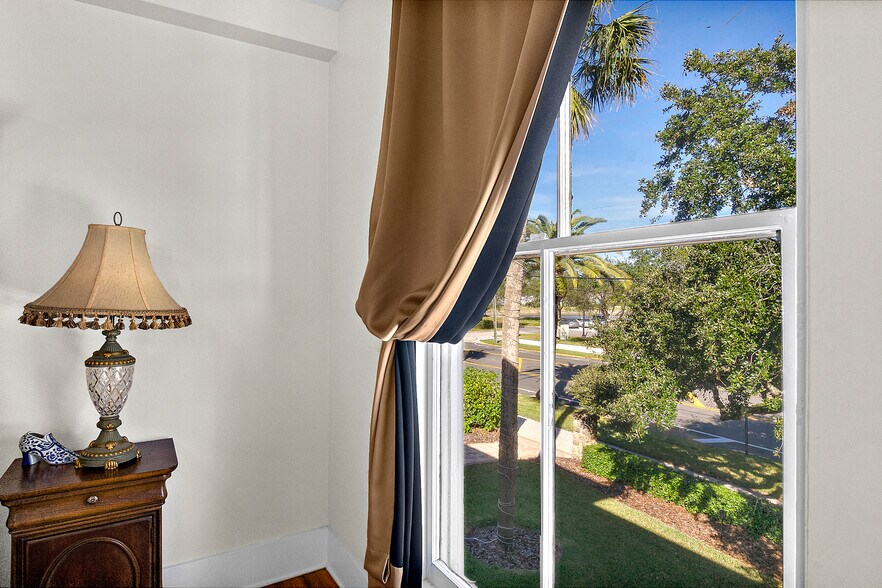 More Photos Of 444 S Beach St, Daytona Beach Hospitality For Sale