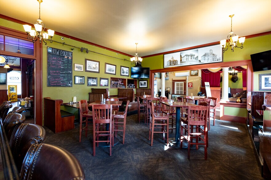 More Photos Of 311 Union St, The Dalles Restaurant For Sale