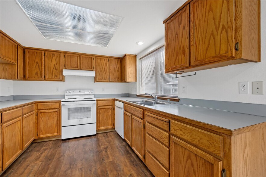 More Photos Of 930 Stitch Rd, Lake Stevens Apartments For Sale