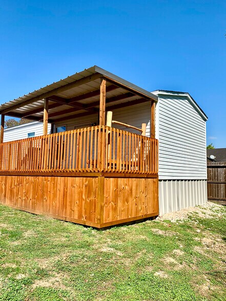 More Photos Of 3621 County Road 161, Alvin Multifamily For Sale