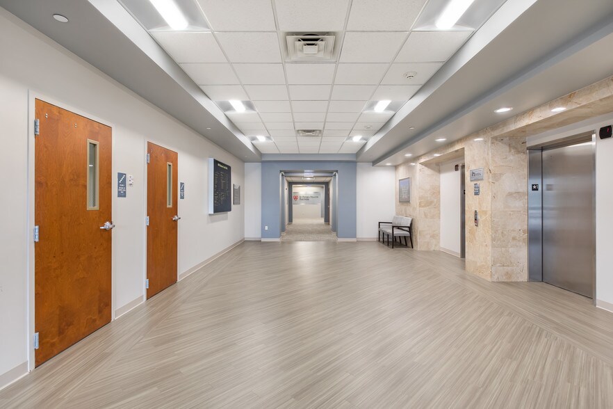 More Photos Of 400 Patroon Creek Blvd, Albany Medical For Lease