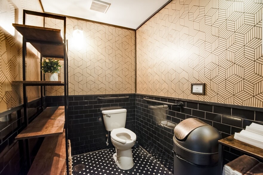 More Photos Of 65 N 7th St, Brooklyn Warehouse For Sale