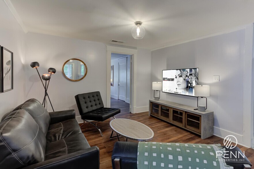 More Photos Of 2033 Young Ave, Memphis Multifamily For Sale