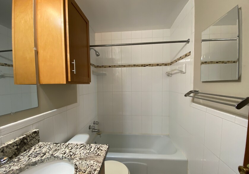 More Photos Of 2637 Pleasant Ave S, Minneapolis Apartments For Sale