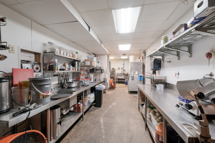 More Photos Of 13838 Jones Maltsberger Rd, San Antonio Restaurant For Sale
