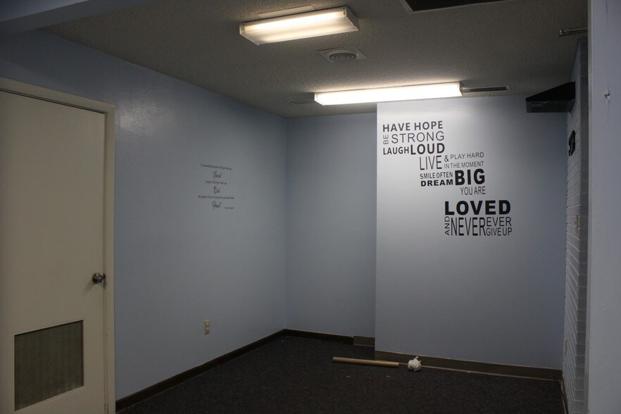 More Photos Of 1304 N Academy Blvd, Colorado Springs Medical For Sale