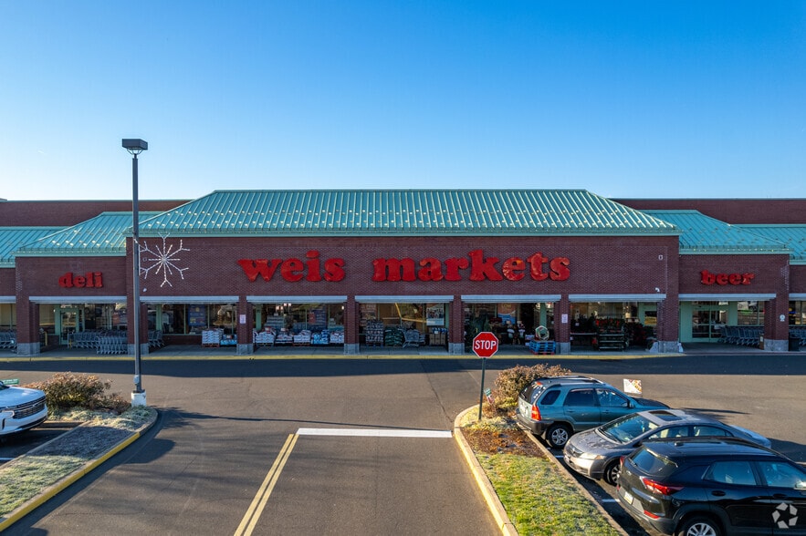 More Photos Of 2000-2170 County Line Rd, Huntingdon Valley Unknown For Lease