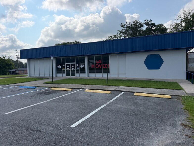 More Photos Of 5920 SE Hames Rd, Belleview Freestanding For Lease