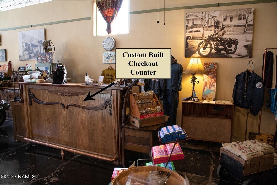 More Photos Of 213 N Kinsley Ave, Winslow Storefront For Sale