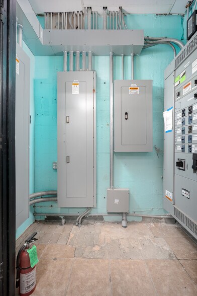 More Photos Of 6825 W Wilshire Blvd, Oklahoma City Theater Concert Hall For Sale