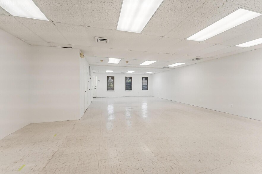More Photos Of 297-299 Herndon Pky, Herndon Medical For Lease