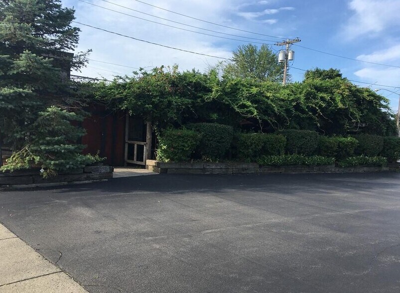 More Photos Of 1305 Abbott Rd, Buffalo Restaurant For Sale