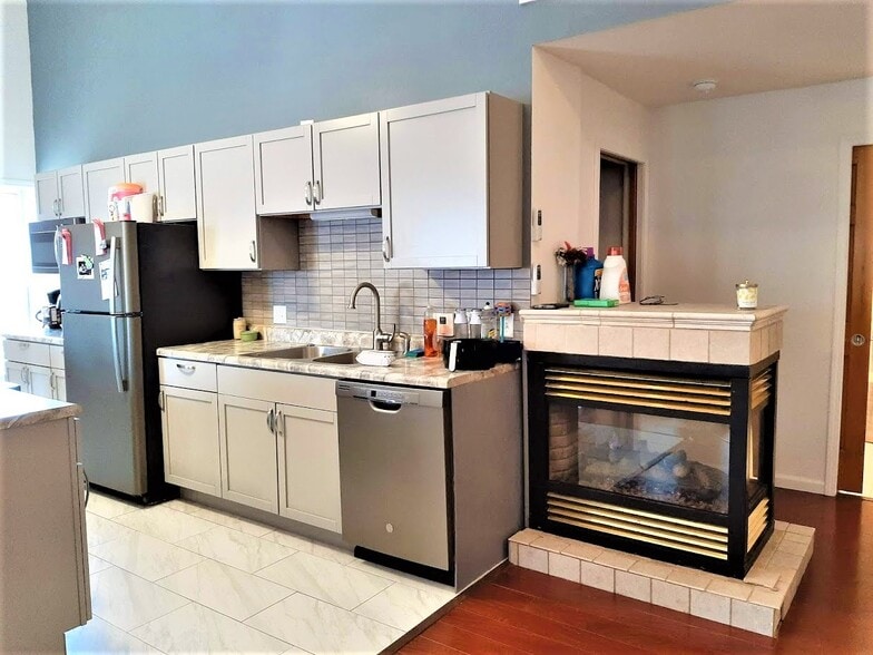 More Photos Of 301 Dewitt St, Portage Restaurant For Sale