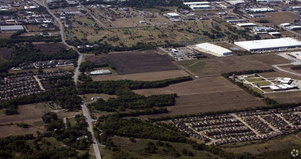 More Photos Of 3601 N McDonald St, McKinney Warehouse For Lease