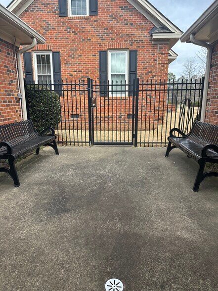 More Photos Of 609 Executive Plz, Fayetteville Medical For Sale