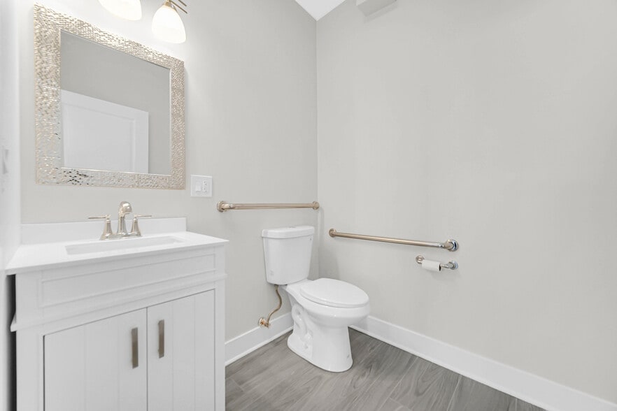 More Photos Of 2816 Martha St, Hammond Flex For Lease