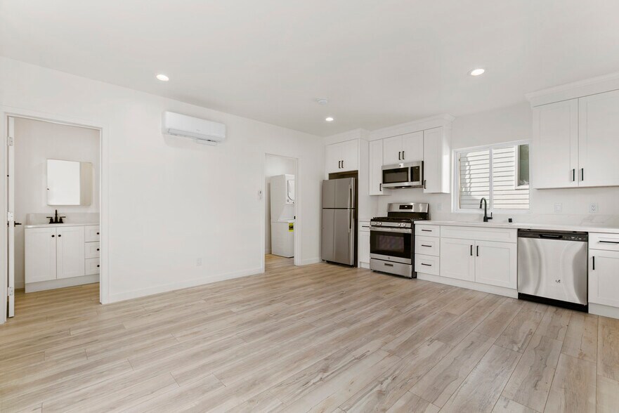 More Photos Of 4050 Euclid Ave, San Diego Apartments For Sale