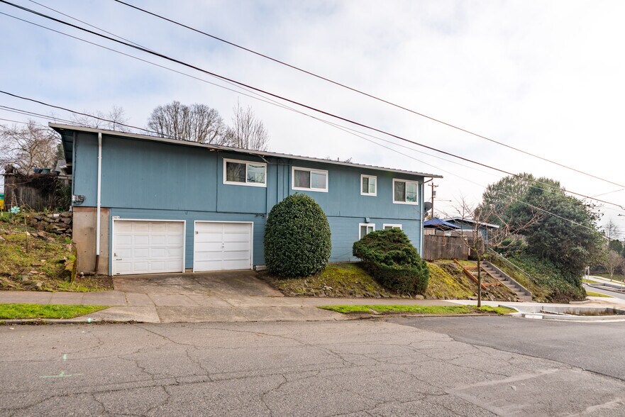 More Photos Of 8525-8529 N Willamette Blvd, Portland Apartments For Sale