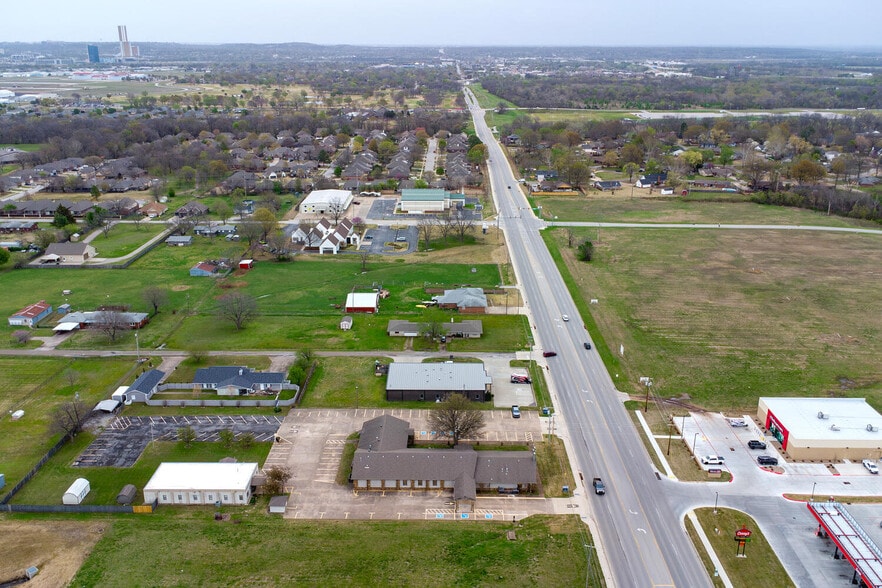 More Photos Of 2833 W Main St, Jenks Religious Facility For Sale