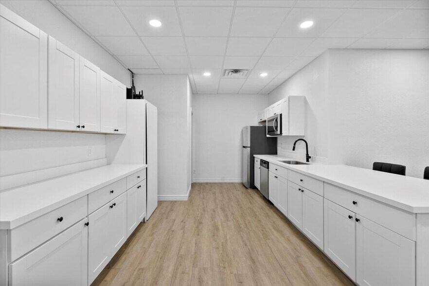 More Photos Of 6550 E Main, Mesa Office For Sale