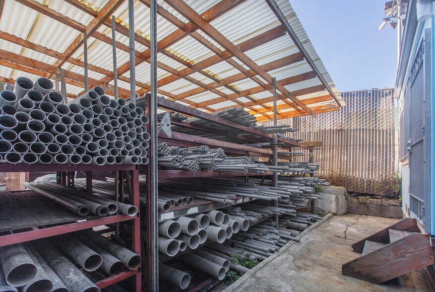More Photos Of 49 Duboce Ave, San Francisco Warehouse For Sale