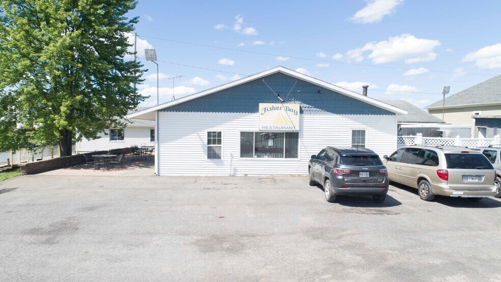 More Photos Of 303 Barrett Ln, Bridgeport Bar For Sale