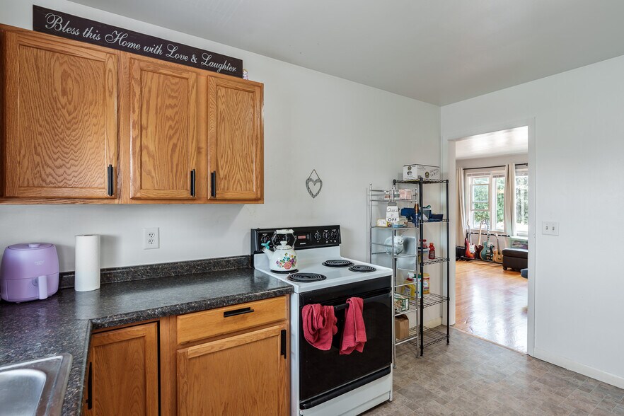 More Photos Of 1321 W Court St, Janesville Apartments For Sale