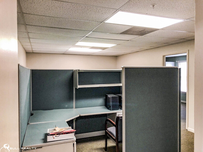 More Photos Of 7961 Hwy 92, Woodstock Medical For Lease