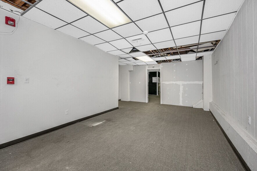 More Photos Of 16-20 Concord st, Lowell Office For Lease