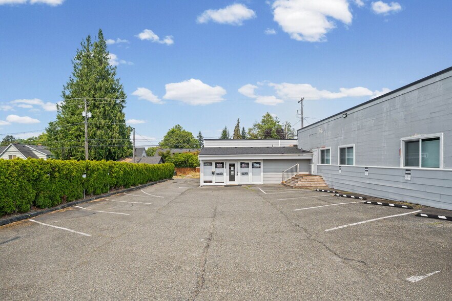 More Photos Of 3907-3909 6th Ave, Tacoma Freestanding For Sale