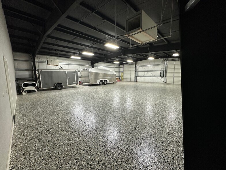 More Photos Of 2500-2512 Aileron Rd, Richland Warehouse For Lease