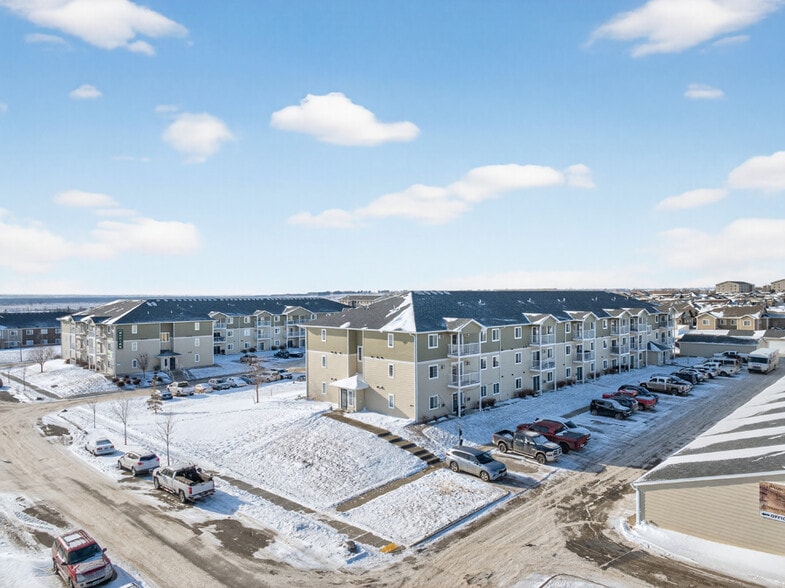 More Photos Of 2415-2501 24th Ave, Williston Apartments For Sale