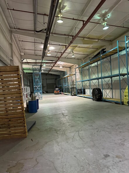 More Photos Of 3105 E Reno Ave, Oklahoma City Warehouse For Lease