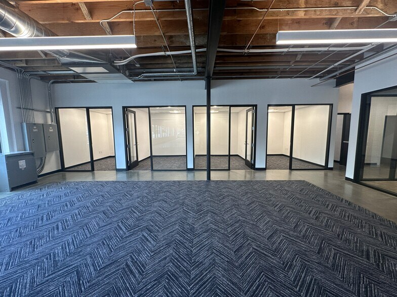 More Photos Of 4700 San Pablo Ave, Emeryville Warehouse For Lease
