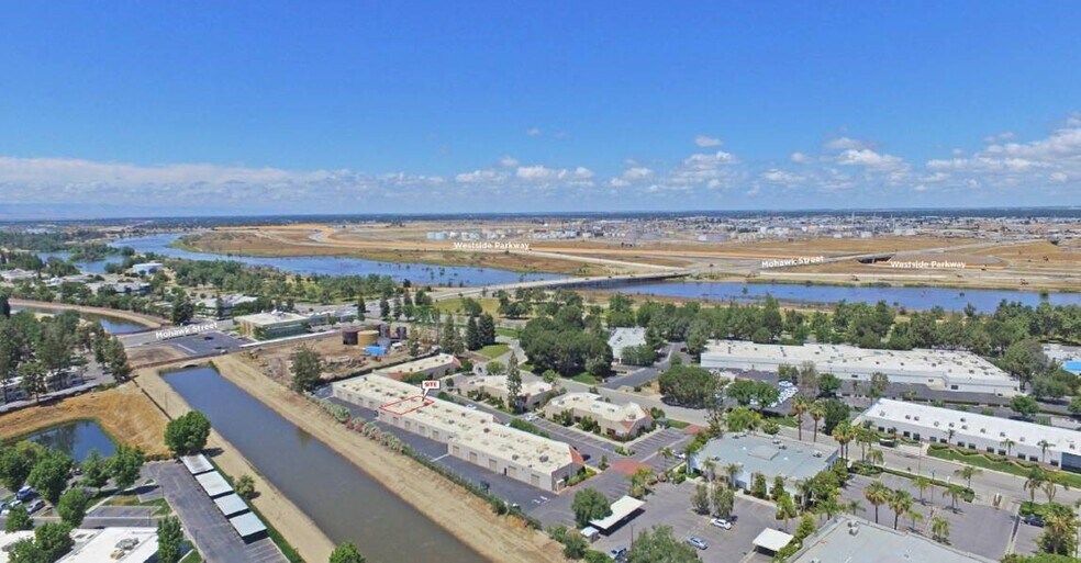 More Photos Of 5301 Office Park Dr, Bakersfield Medical For Lease