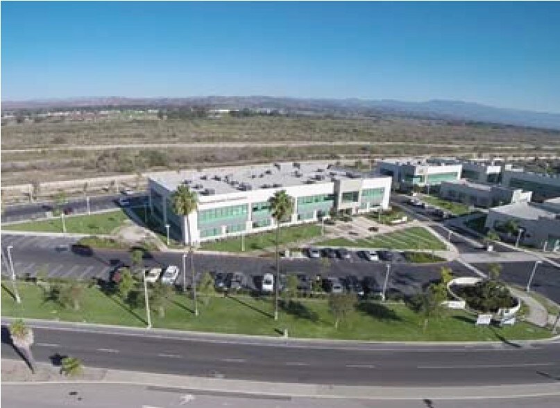 More Photos Of 2775 N Ventura Rd, Oxnard Office For Lease