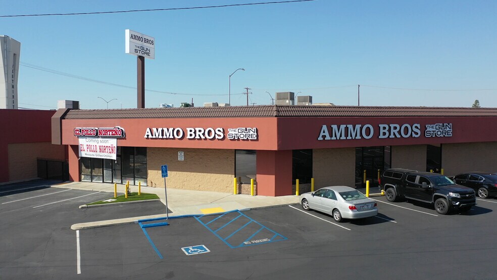 More Photos Of 14970 Goldenwest St, Westminster Freestanding For Lease