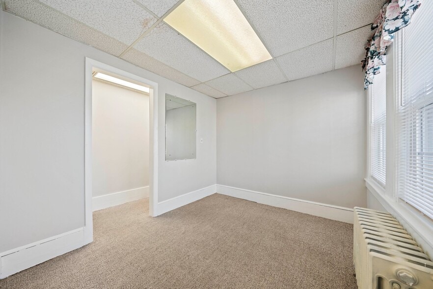 More Photos Of 17 North Ave, Rockland Apartments For Sale