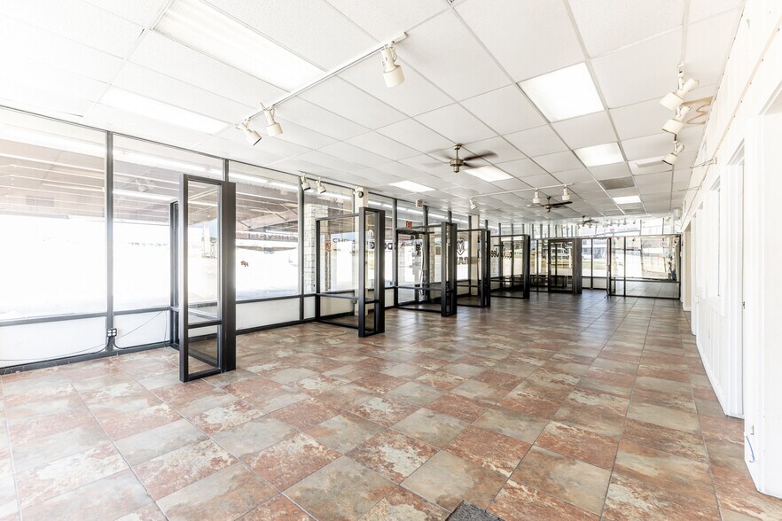 More Photos Of , Huntsville General Retail For Sale