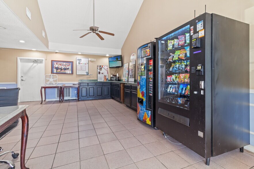 More Photos Of 2350 Chestnut St, Orangeburg Hotel For Sale