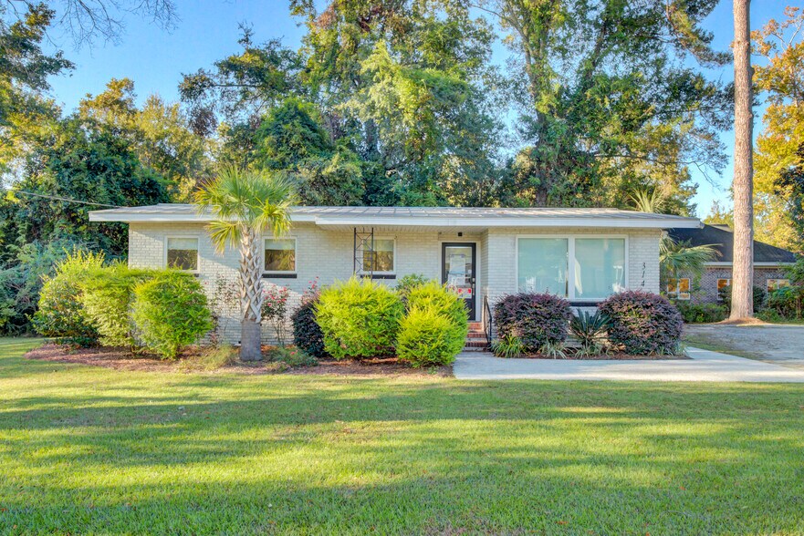 More Photos Of 314 W 4th North St, Summerville Office For Sale