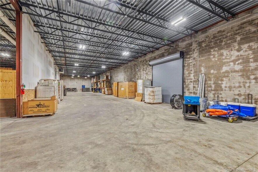 More Photos Of 2925 Industrial Ave, Lake Charles Distribution For Sale