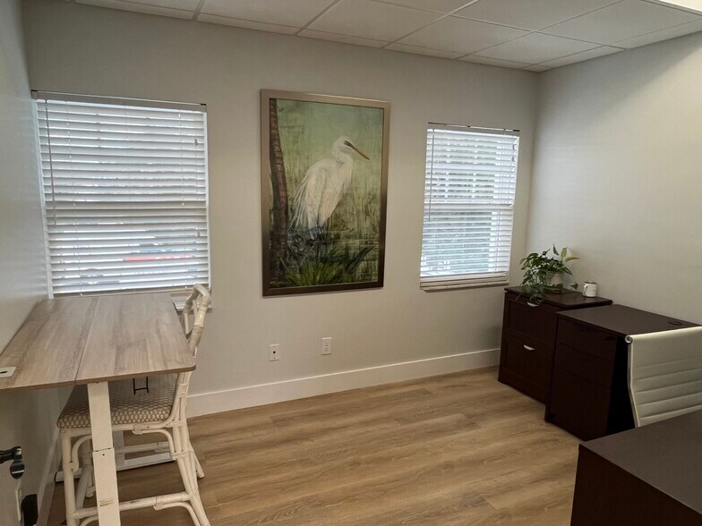 More Photos Of 3010 S 3rd St, Jacksonville Beach Office For Lease