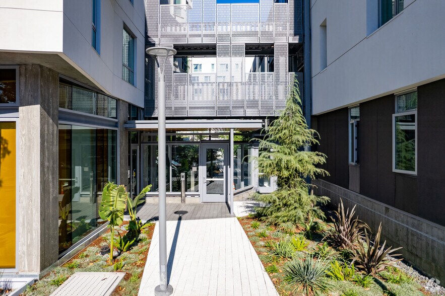More Photos Of 626 Mission Bay Blvd N, San Francisco Apartments For Lease