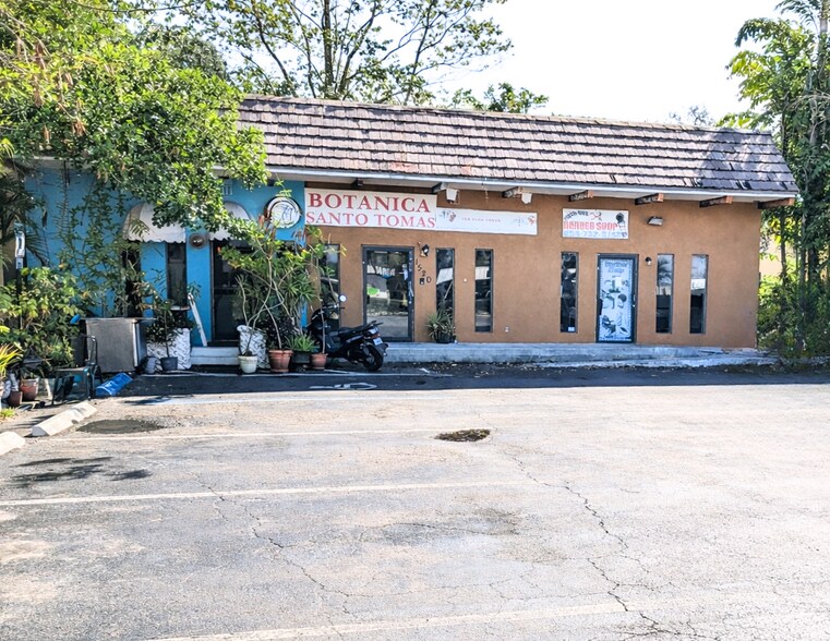 Primary Photo Of 1522 NE 4th Ave, Fort Lauderdale General Retail For Sale