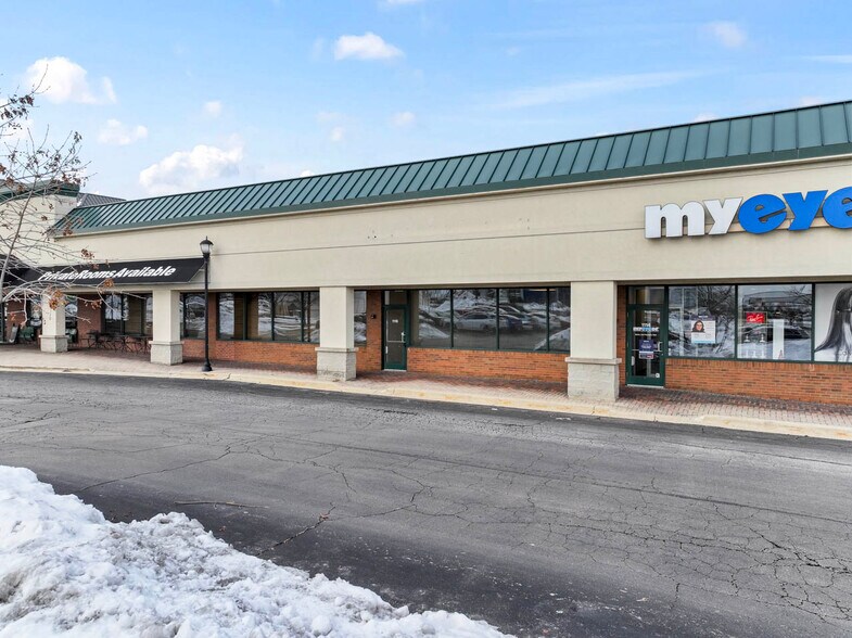 More Photos Of 1116 W Devon Ave, Elk Grove Village Office Residential For Lease