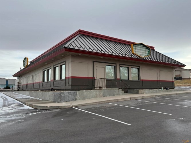 More Photos Of 2206 N LaCrosse St, Rapid City Restaurant For Sale