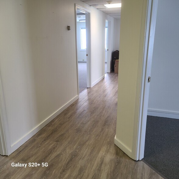 More Photos Of 1 Lafayette Rd, Hampton Office For Lease